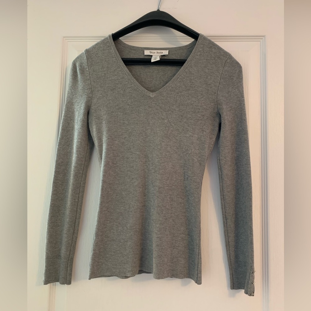 White house black market long sleeve sweater